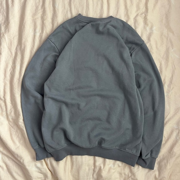 blue-grey crewneck sweatshirt - Picture 2 of 3
